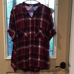 Maurice’s size 3 shirt